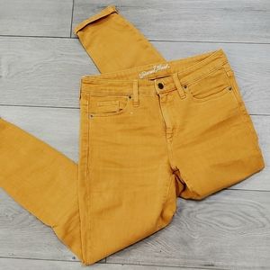 Universal Threads mustard yellow skinny jeans 6 28